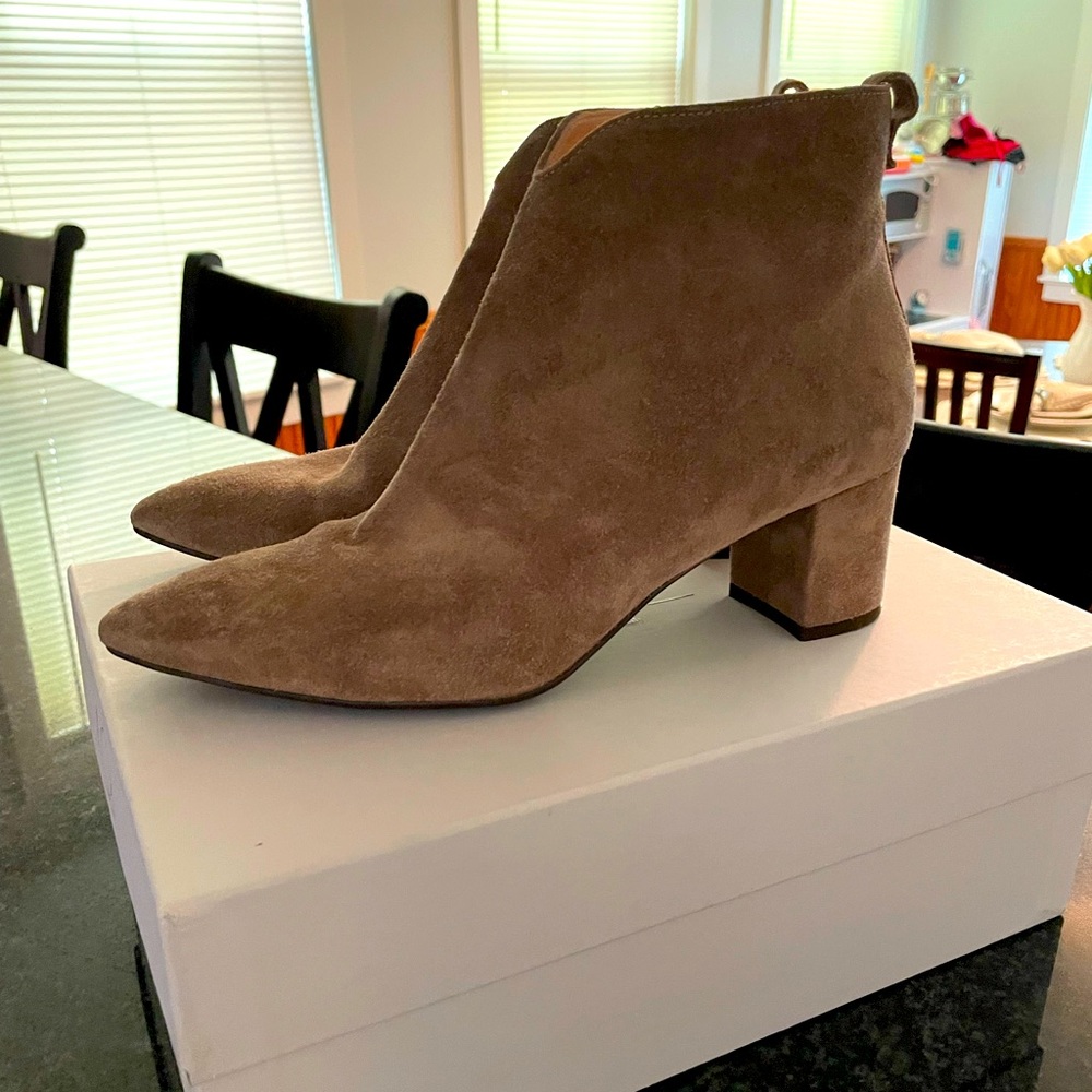 AGL Notch Bootie